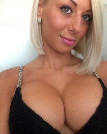 Photo with a superb blonde